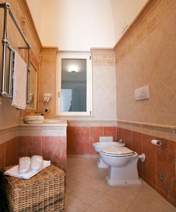Bed and Breakfast Dimora De Brado Trani Exterior foto