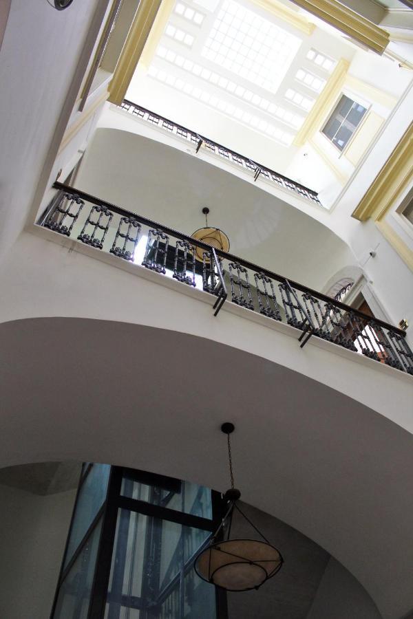 Bed and Breakfast Dimora De Brado Trani Exterior foto